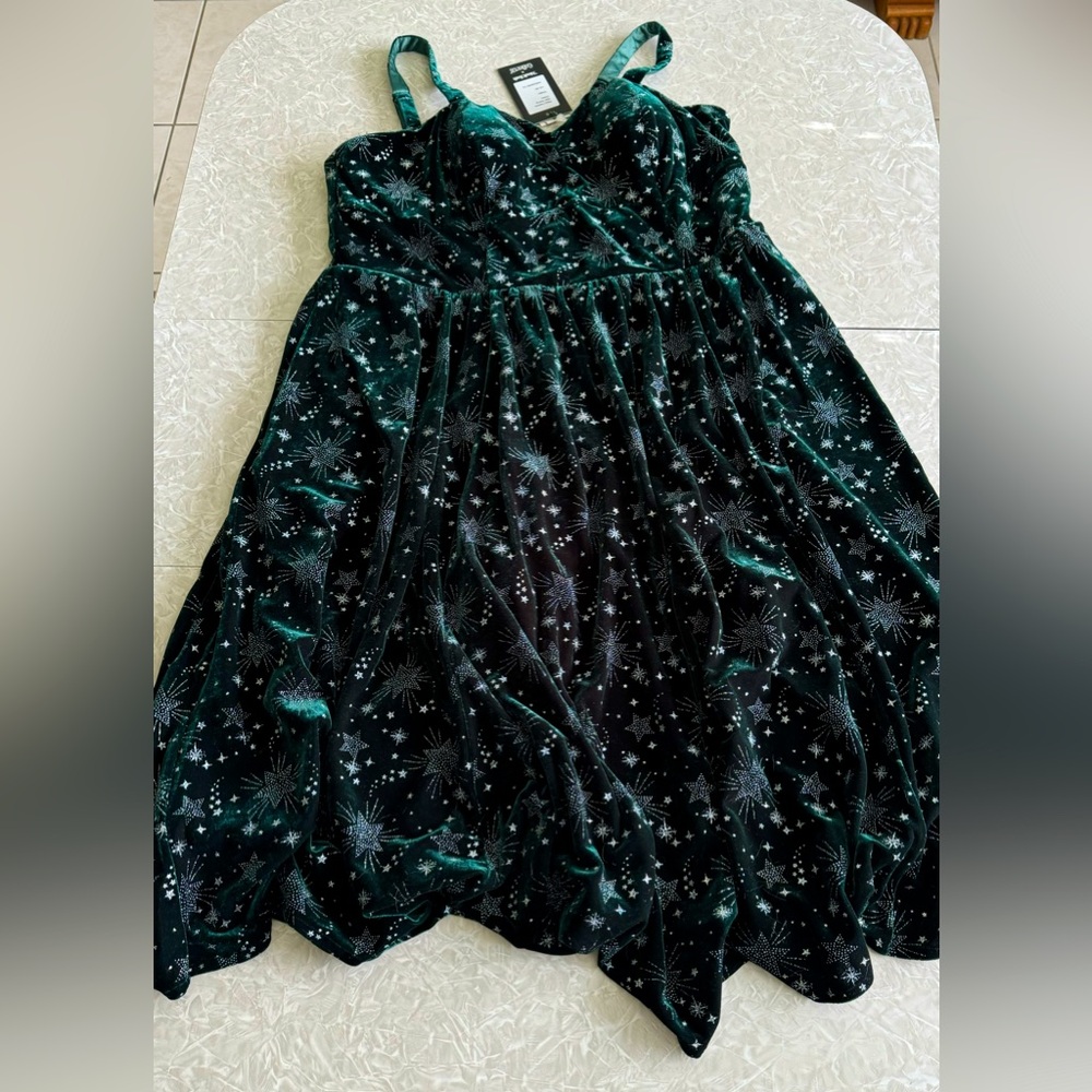 Pacy Festive Star Swing Dress NWT